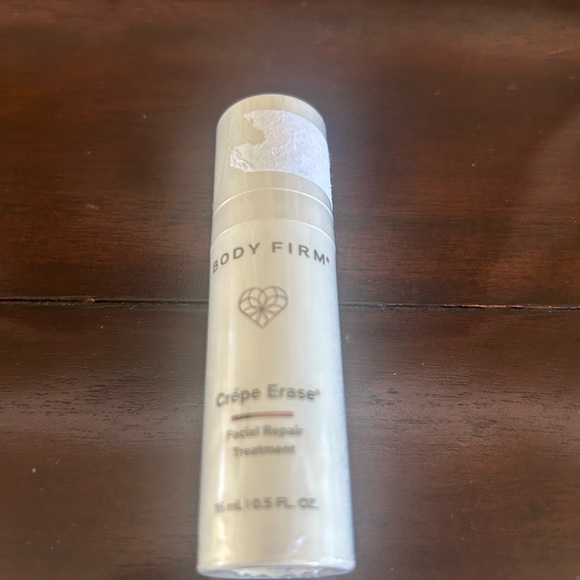 Crepe Erase Face Tightener - Picture 1 of 2